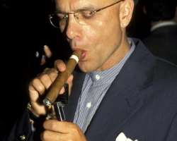 Joe Pantoliano smoking